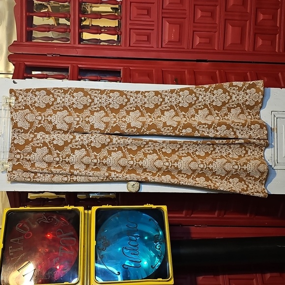 Industry Republic Clothing Slip On Tan/Cream Stretch Bell Bottom Damask Pants - Picture 1 of 5